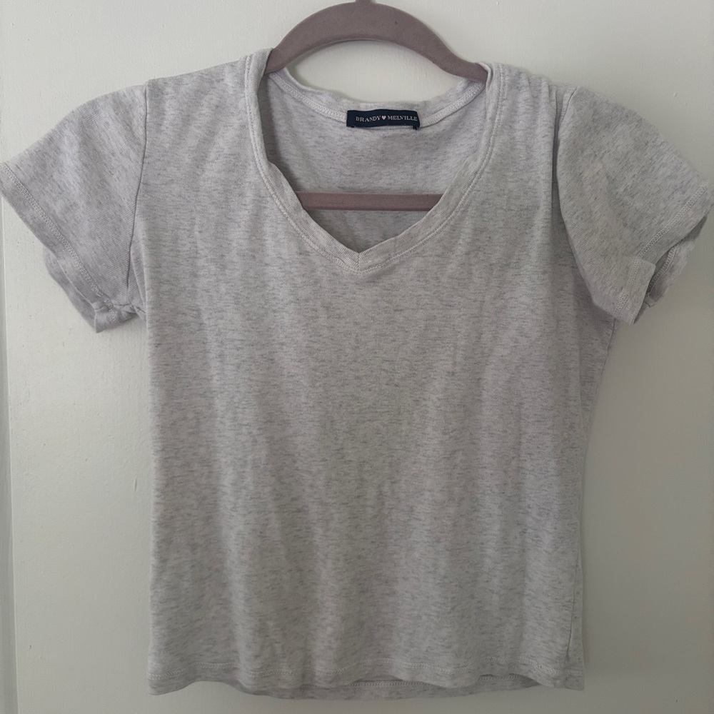 Brandy Melville Halogen Light Gray V-Neck Short Sleeve Tee